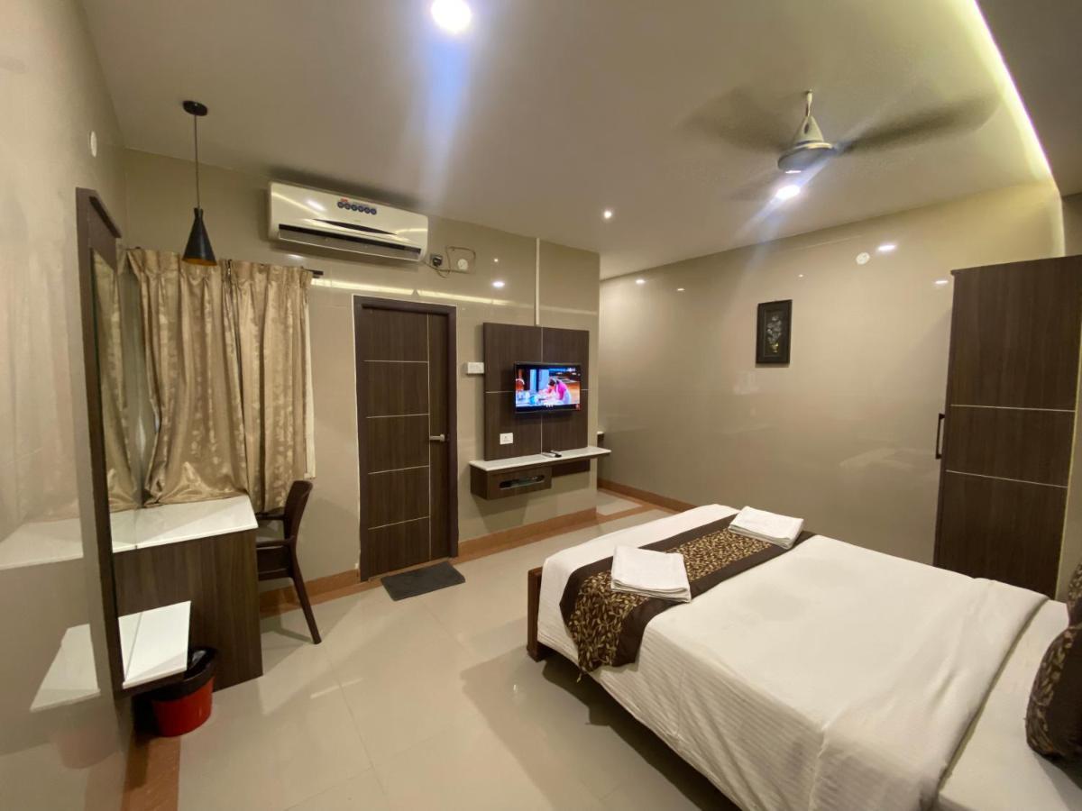Hotel Sivas Regency Theni Allinagaram Exterior foto