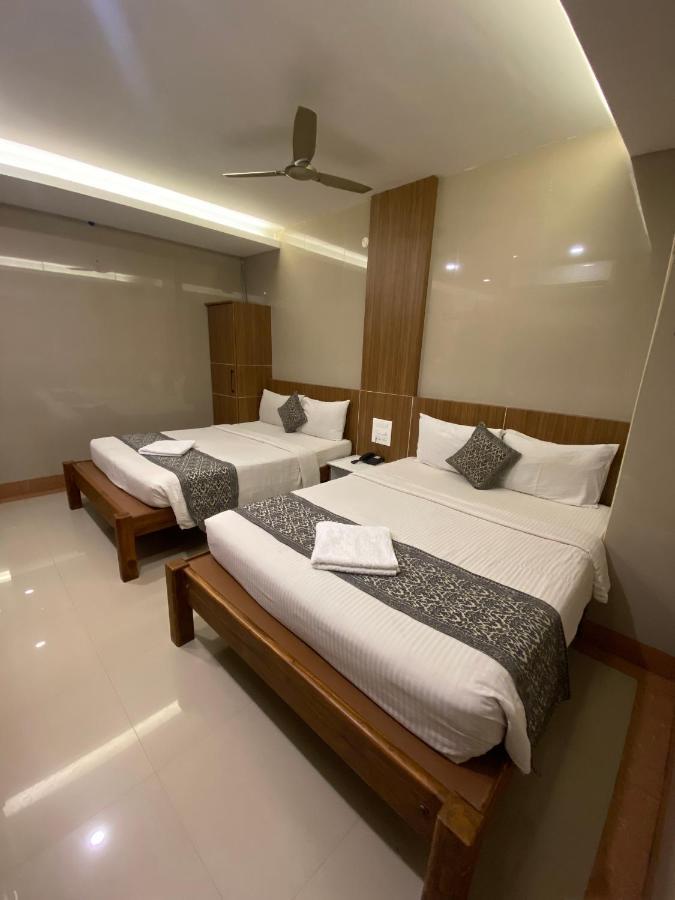 Hotel Sivas Regency Theni Allinagaram Exterior foto
